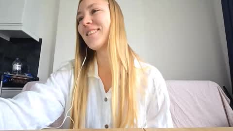 Snapshot of pabridge chatting on December 21, 9:38 am Sally online show from December 21, 9:38 am