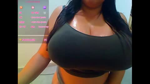Snapshot of paholabigtitis chatting on June 2, 6:32 pm paolabigttits online show from June 2, 6:32 pm
