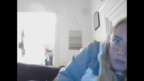 Snapshot of paige323 chatting on December 15, 3:00 am paige323 online show from December 15, 3:00 am