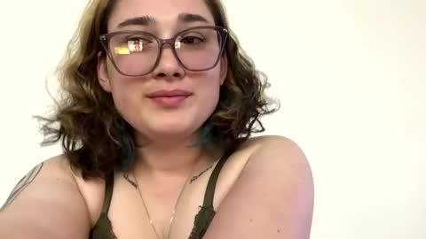 Snapshot of paigechantel chatting on May 21, 3:35 am paigechantel online show from May 21, 3:35 am
