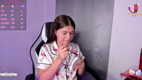 Snapshot of paigejayden chatting on November 18, 4:50 am Paige online show from November 18, 4:50 am