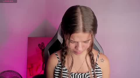 Paige online show from June 10, 2:34 am