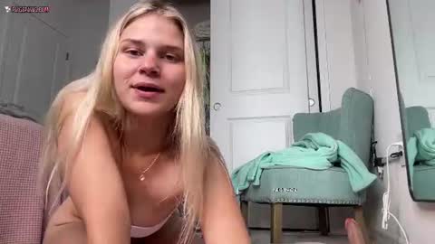 PaigePawg online show from June 13, 2:15 pm