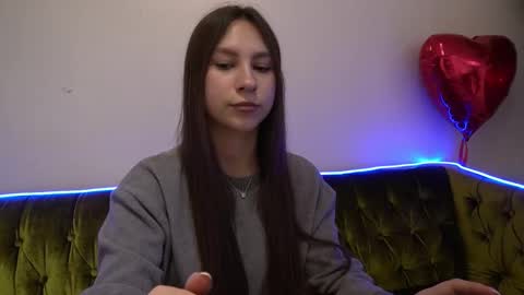 Snapshot of paigeprado chatting on February 16, 9:48 am Paige online show from February 16, 9:48 am