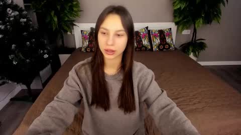 Snapshot of paigeprado chatting on December 15, 6:39 am Paige online show from December 15, 6:39 am