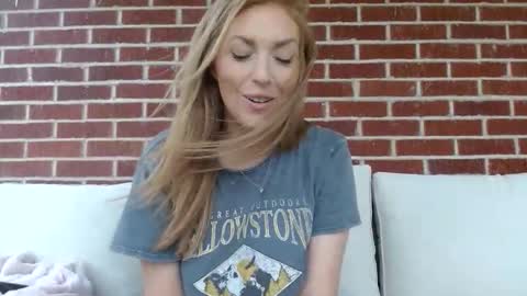 Snapshot of paigewhispers21 chatting on April 12, 4:12 pm paigewhispers21 online show from April 12, 4:12 pm
