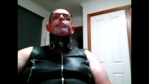 Snapshot of painboi00001 chatting on March 1, 8:34 am painboi00001 online show from March 1, 8:34 am