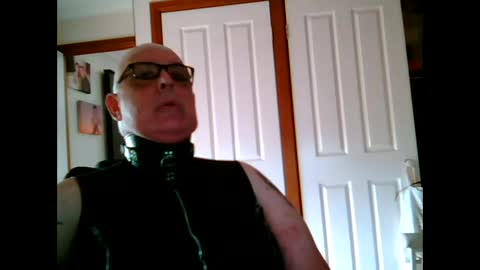 Snapshot of painboi00001 chatting on January 12, 1:33 am painboi00001 online show from January 12, 1:33 am