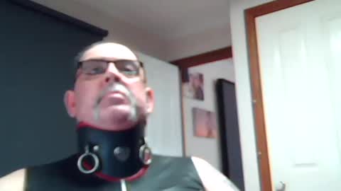 Snapshot of painboi00001 chatting on May 12, 4:53 am painboi00001 online show from May 12, 4:53 am