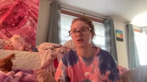 paisleysnowxo online show from October 6, 6:49 pm