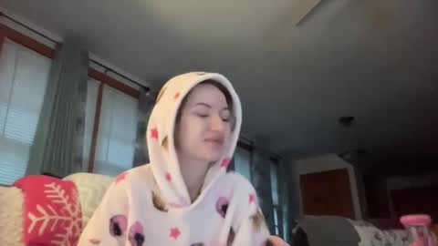 paisleysnowxo online show from November 10, 8:52 pm