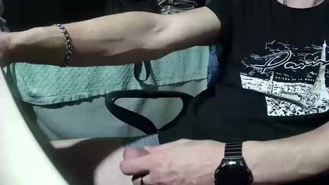 Snapshot of pajero1271 chatting on December 19, 7:10 pm pajero1271 online show from December 19, 7:10 pm