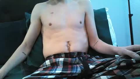 Snapshot of pale_atom chatting on January 1, 2:31 pm Atom online show from January 1, 2:31 pm