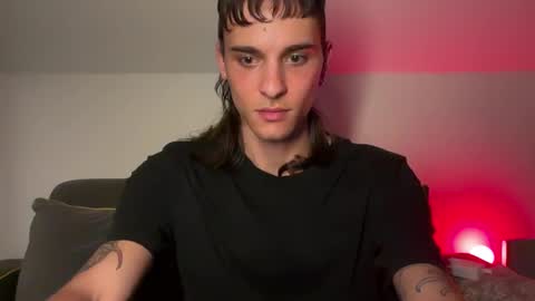 Snapshot of palm1stry chatting on November 1, 11:40 pm Ayden online show from November 1, 11:40 pm