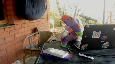 Snapshot of palmer_haze chatting on October 31, 11:44 am palmer_haze online show from October 31, 11:44 am