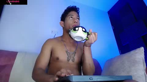 Snapshot of palo_santo06 chatting on July 4, 7:47 am Palo Santo online show from July 4, 7:47 am