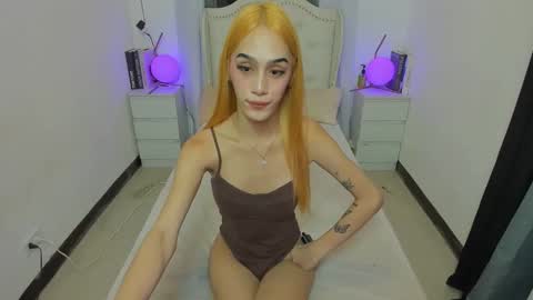 Snapshot of paloma_fucker chatting on October 19, 7:42 am tiny girl wth big one online show from October 19, 7:42 am