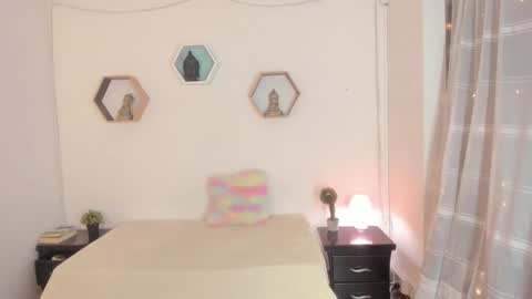 Paloma  online show from February 15, 9:26 pm