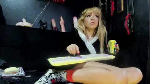 Paloma online show from December 14, 6:24 am