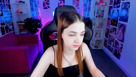 Snapshot of pambeeslyy chatting on March 12, 8:08 am Pam online show from March 12, 8:08 am