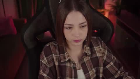 Snapshot of pambeeslyy chatting on November 5, 12:05 pm Pam online show from November 5, 12:05 pm