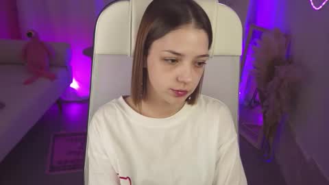 Snapshot of pambeeslyy chatting on November 12, 5:41 am Pam online show from November 12, 5:41 am