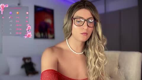 Snapshot of pame_leon chatting on January 18, 2:12 pm  . online show from January 18, 2:12 pm