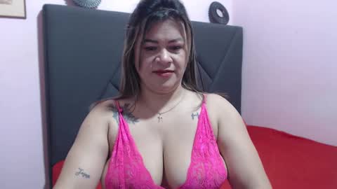Snapshot of pamela_echeverria chatting on September 13, 10:37 am pamela_echeverria online show from September 13, 10:37 am