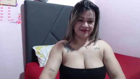 Snapshot of pamela_echeverria chatting on October 14, 10:27 am pamela_echeverria online show from October 14, 10:27 am