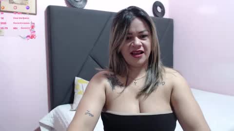 Snapshot of pamela_echeverria chatting on October 16, 10:16 am pamela_echeverria online show from October 16, 10:16 am