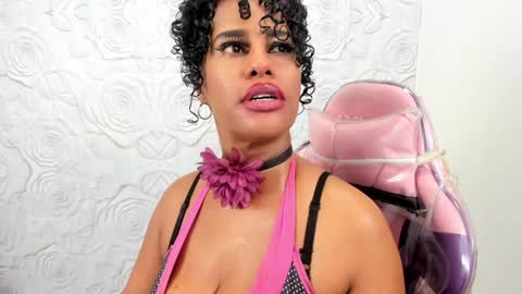 Snapshot of pamela_guzmaan_ chatting on January 14, 8:15 pm PAMELA online show from January 14, 8:15 pm