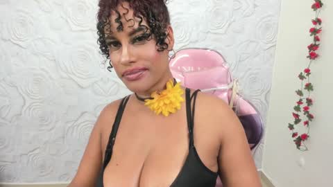 Snapshot of pamela_guzmaan_ chatting on February 3, 8:24 pm PAMELA online show from February 3, 8:24 pm