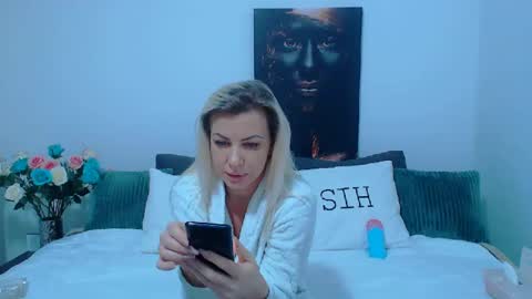 Snapshot of pamela_issy chatting on January 4, 2:46 pm PAMEL ISSY online show from January 4, 2:46 pm
