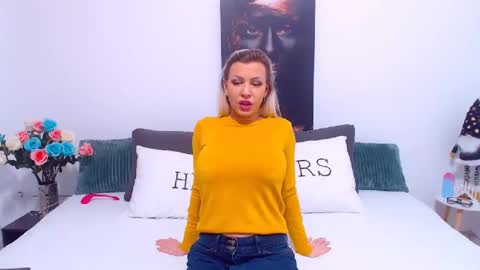 Snapshot of pamela_issy chatting on February 3, 1:08 pm PAMEL ISSY online show from February 3, 1:08 pm