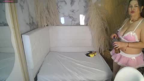 pamela_milf46 online show from December 4, 7:11 pm