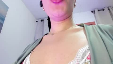 Snapshot of pamela_rosal chatting on December 29, 12:20 am Pamela online show from December 29, 12:20 am