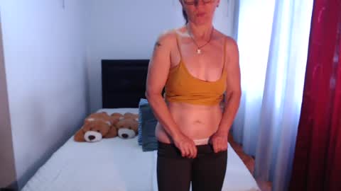 Pamela Jagger online show from June 26, 1:37 pm