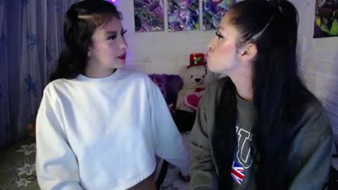 Pamela Reyess online show from November 15, 8:22 am