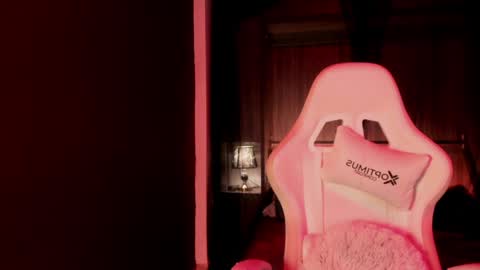  P A M  online show from April 30, 8:26 pm