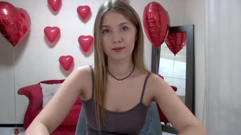 Snapshot of pamelablair chatting on February 12, 5:37 am Pamela Blair online show from February 12, 5:37 am