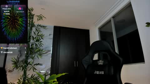 Snapshot of pamelajackson__ chatting on December 4, 1:14 am Paola online show from December 4, 1:14 am