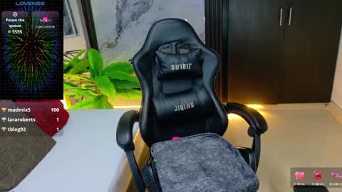 Snapshot of pamelajackson__ chatting on January 23, 12:46 am Paola online show from January 23, 12:46 am