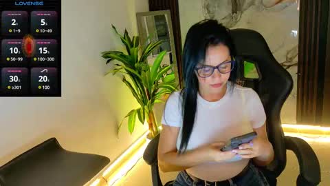 Snapshot of pamelajackson__ chatting on February 27, 1:27 am Paola online show from February 27, 1:27 am