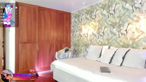 Snapshot of pamelarizzo_ chatting on November 15, 1:18 pm Pamela 3 online show from November 15, 1:18 pm