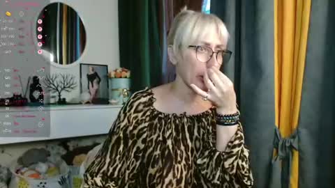 pamellamurphy online show from July 11, 11:39 pm