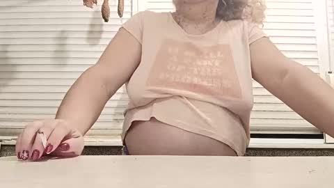 Snapshot of pamid215 chatting on December 14, 4:23 pm angel hris online show from December 14, 4:23 pm