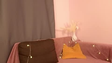 daniella online show from November 8, 8:18 pm