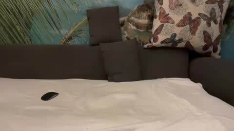 Snapshot of pan0069 chatting on December 18, 12:38 am Porn online show from December 18, 12:38 am