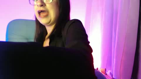 Snapshot of pandoragirlxxx chatting on February 27, 2:21 am Carolinesworldx online show from February 27, 2:21 am