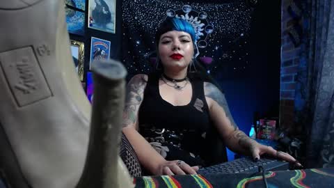       online show from February 7, 5:18 pm